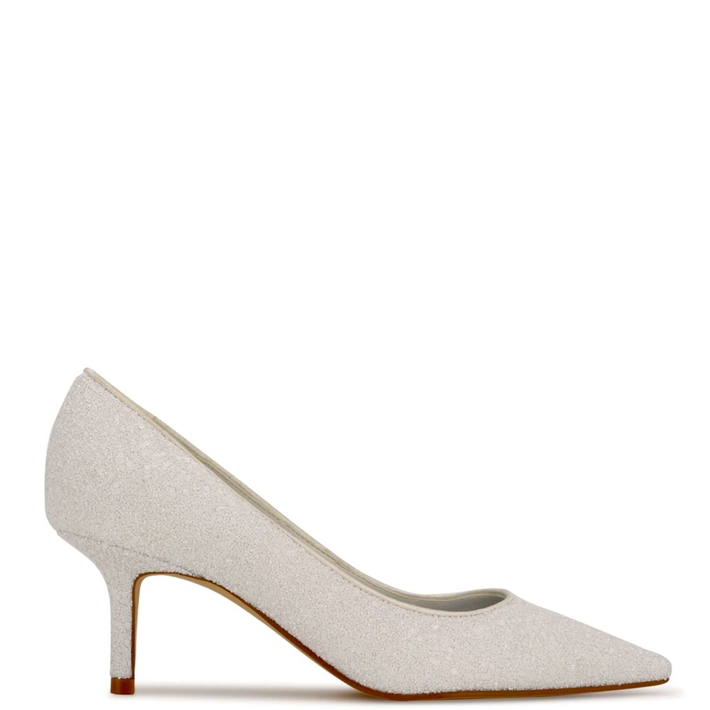 classically styled pumps with a pointy-toe design and slender 2.48" heel.